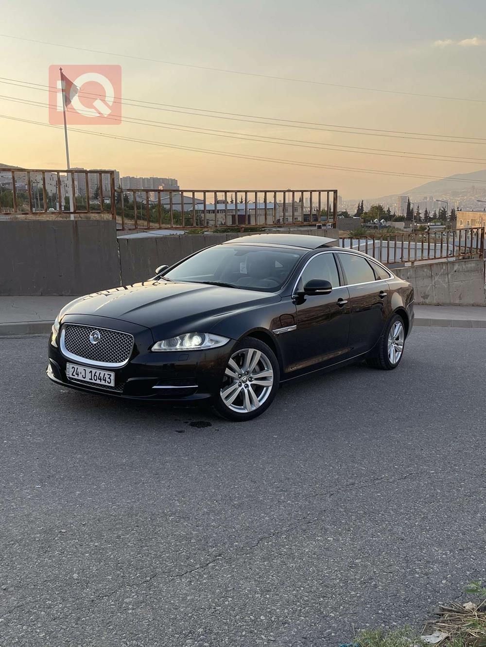 جاكوار XJ